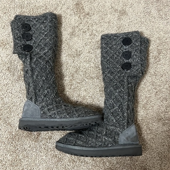 Grey Sweater Knit Uggs size 5 - Picture 4 of 6